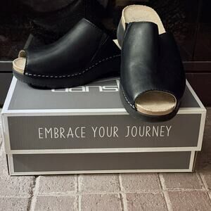 Dansko Ravyn Peep-toe sandals, black leather, 9.5(US) 40(EU)